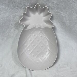 Sun Squad Pineapple Shaped White Melamine Serving Bowl 14x9", New Target Brands